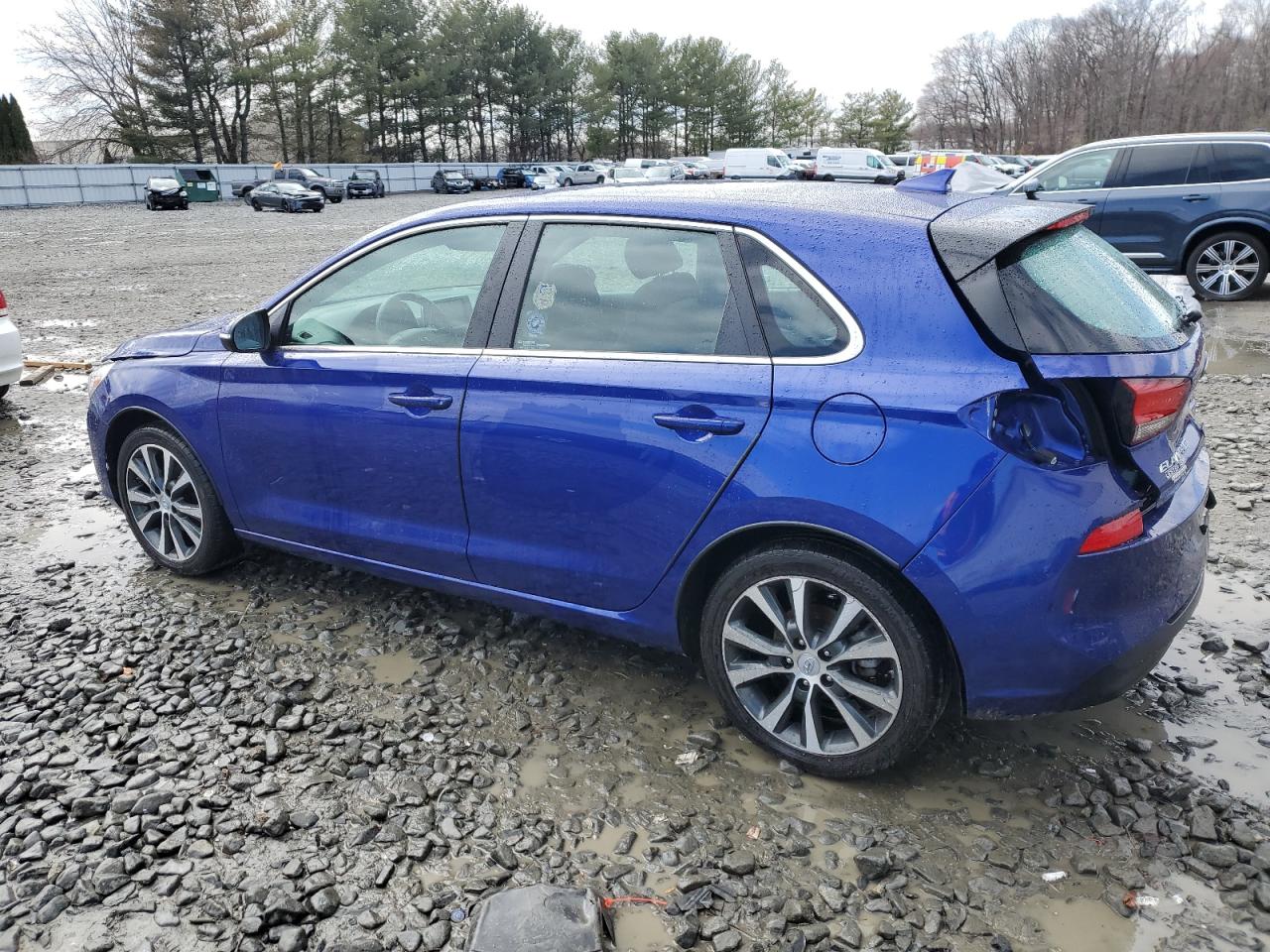2018 Hyundai Elantra - Image 2