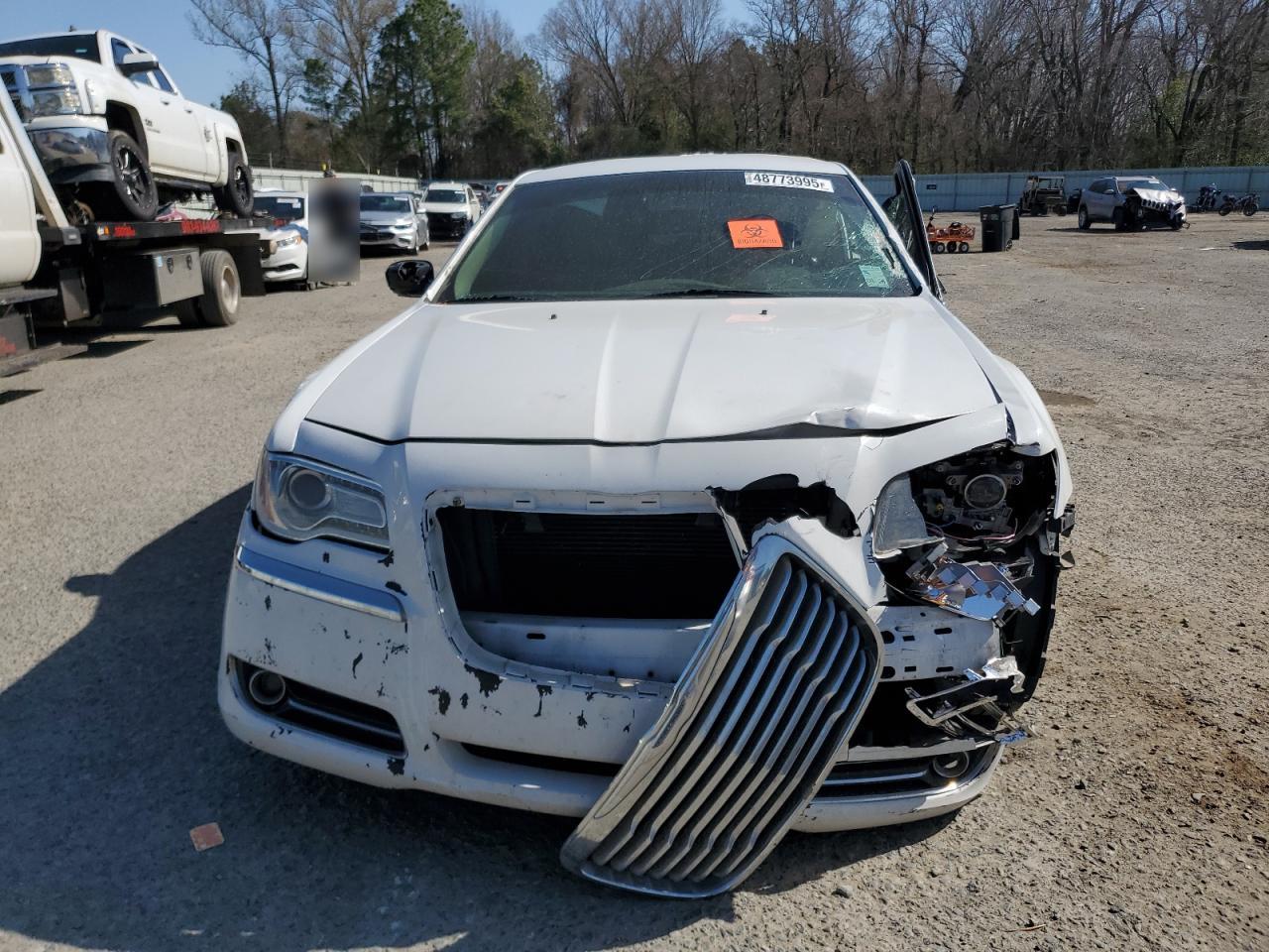 2014 Chrysler 300 - Image 5
