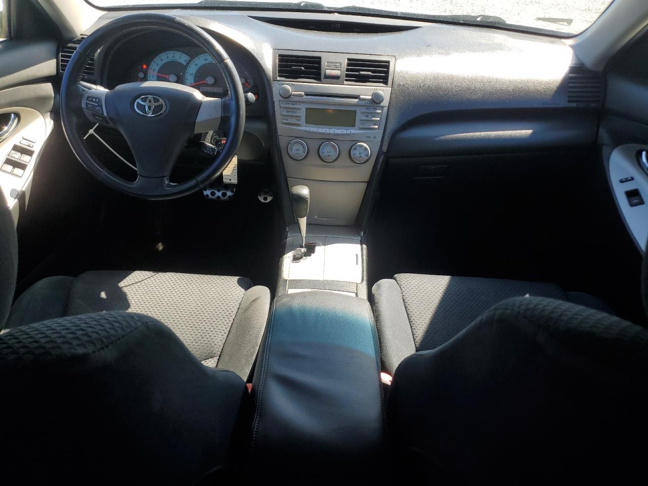 2011 Toyota Camry - Image 8