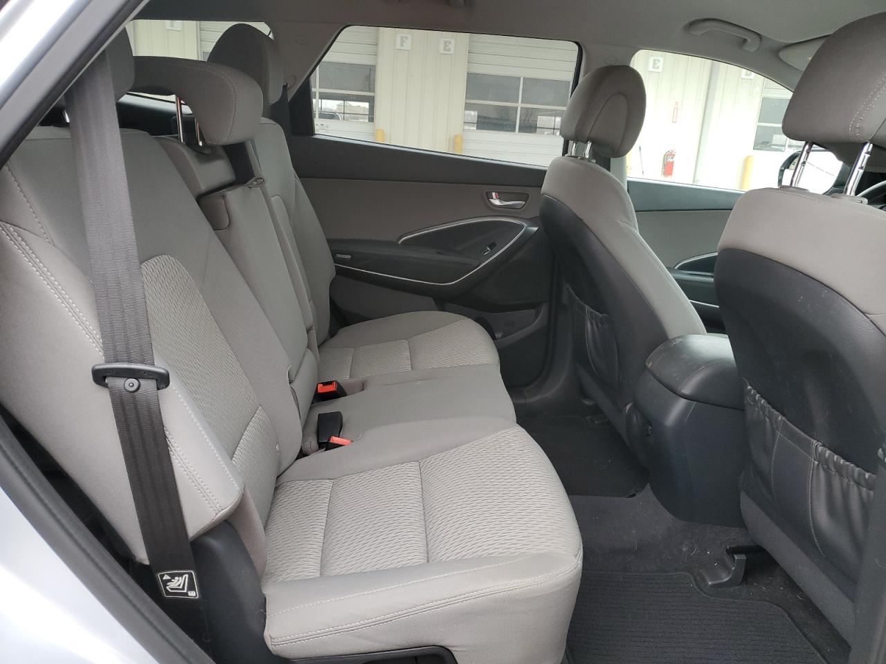 2019 Hyundai Santa Fe - Image 12