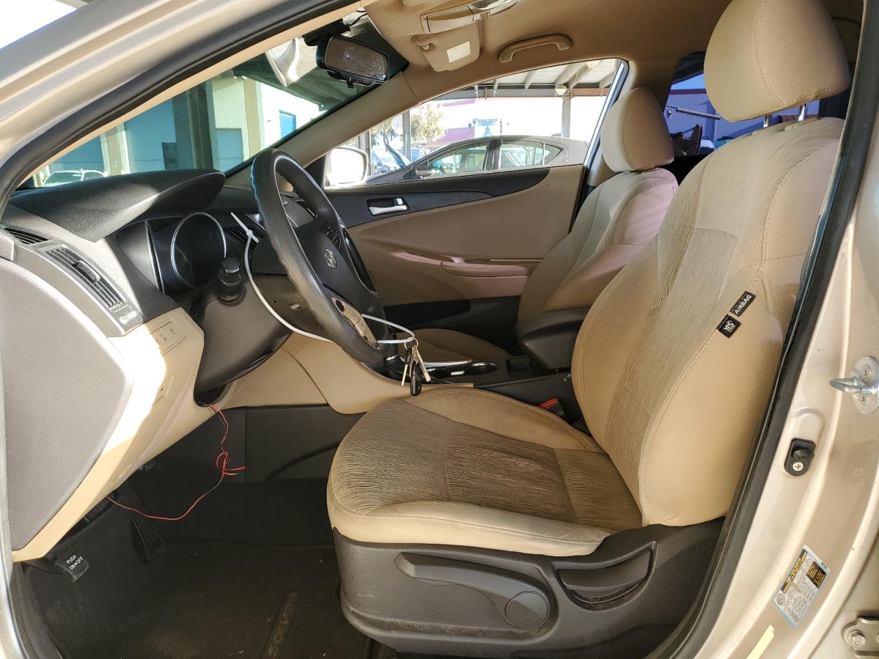 2012 Hyundai Sonata - Image 7