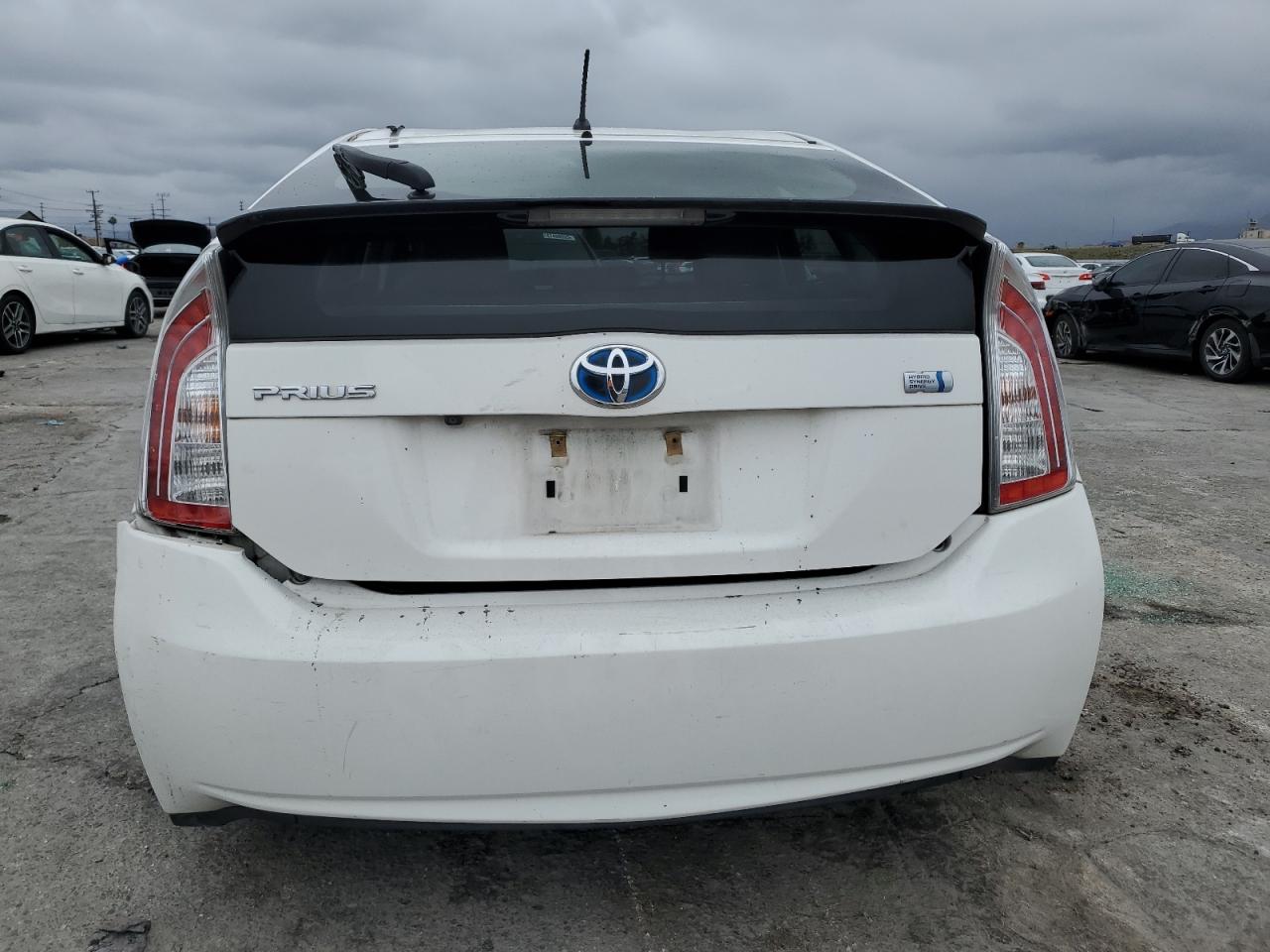 2015 Toyota Prius - Image 6