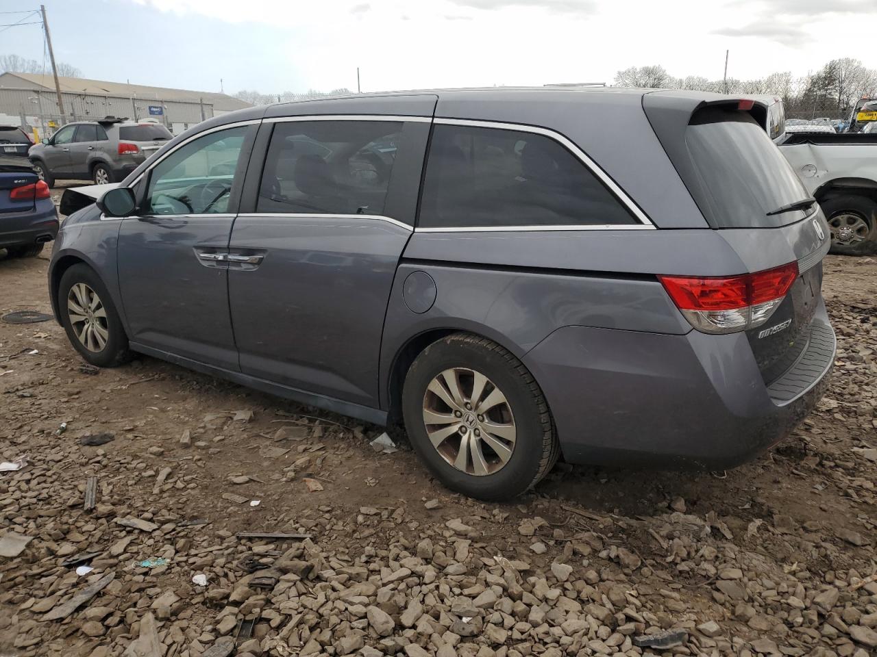 2015 Honda Odyssey - Image 2