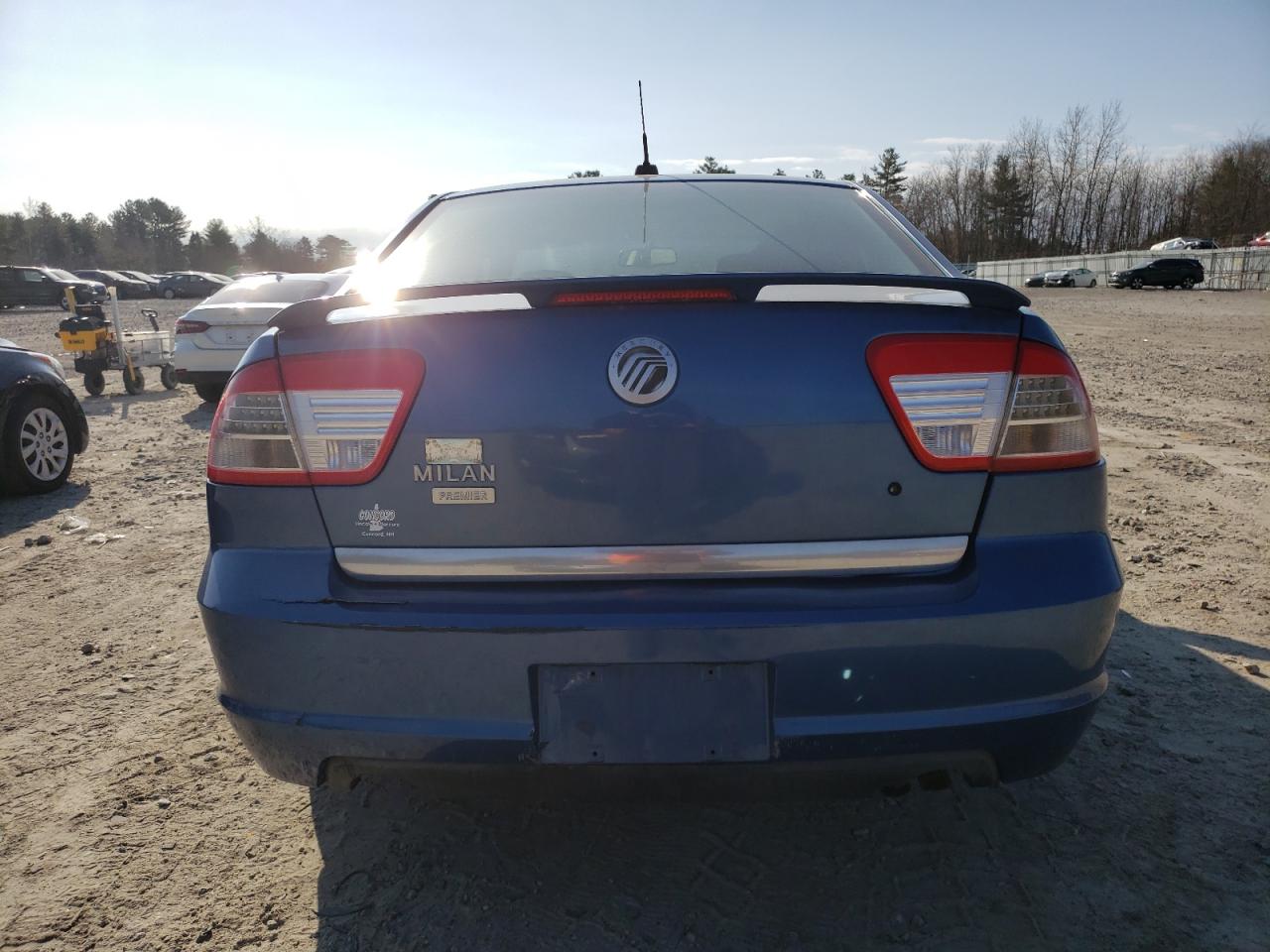 2009 Mercury Milan - Image 6