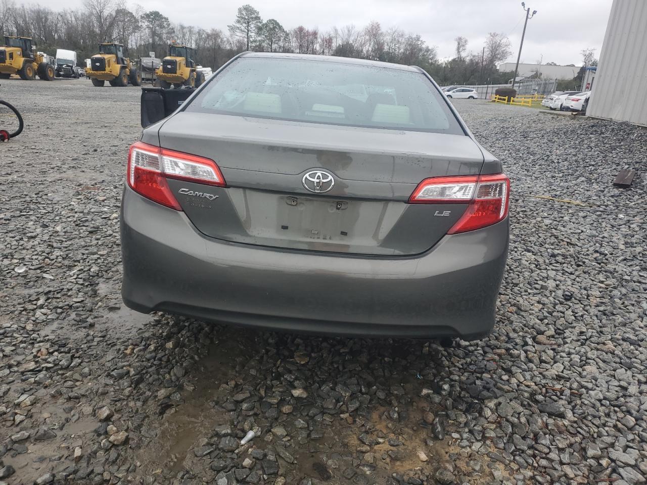 2013 Toyota Camry - Image 6