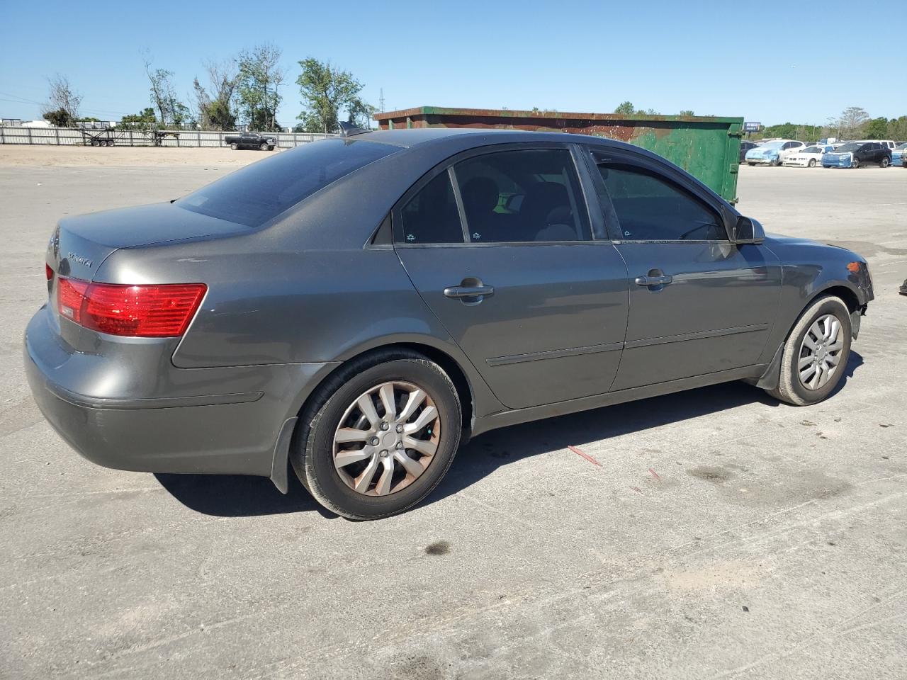 2009 Hyundai Sonata - Image 3