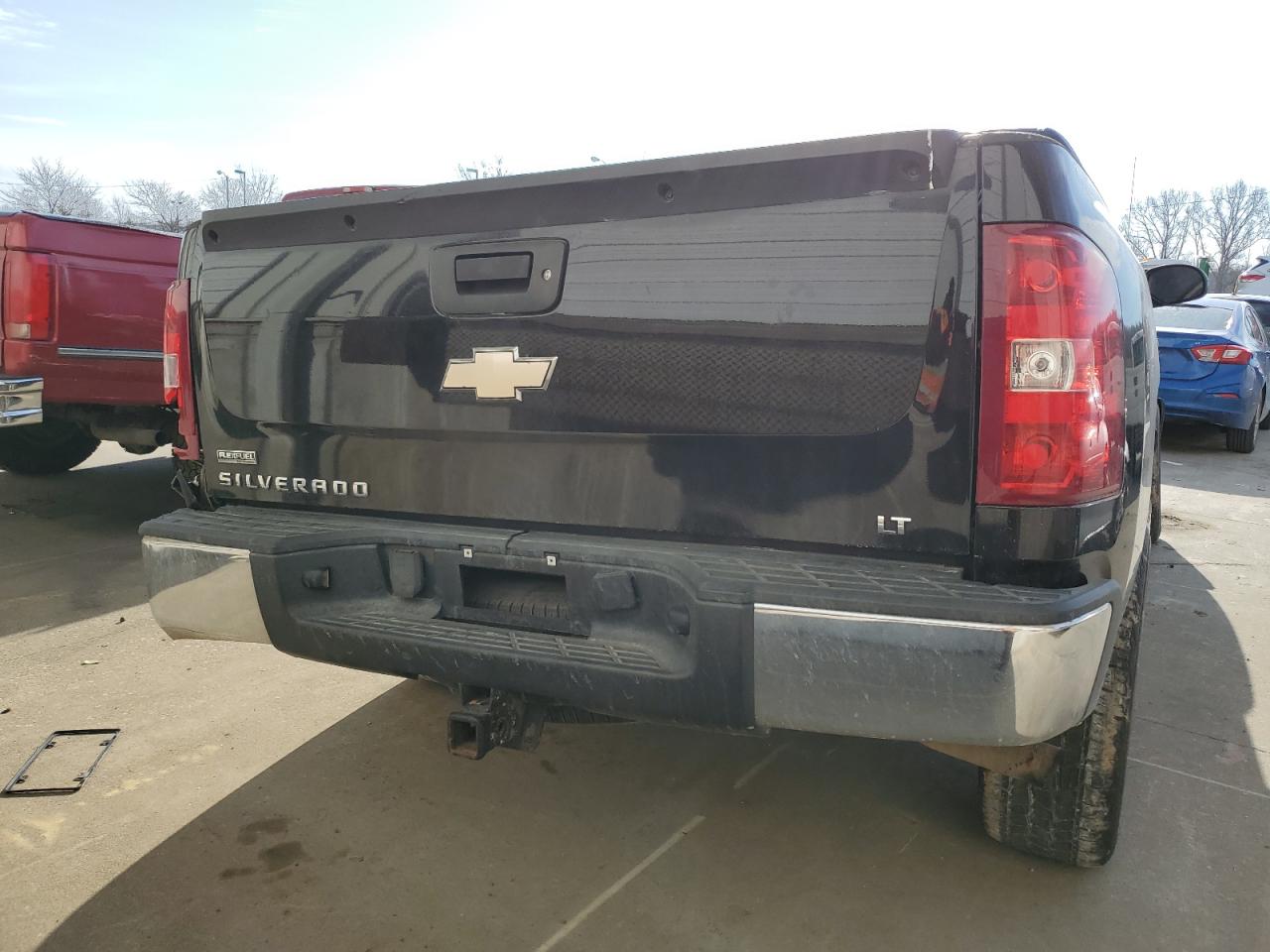 2010 Chevrolet Silverado - Image 6