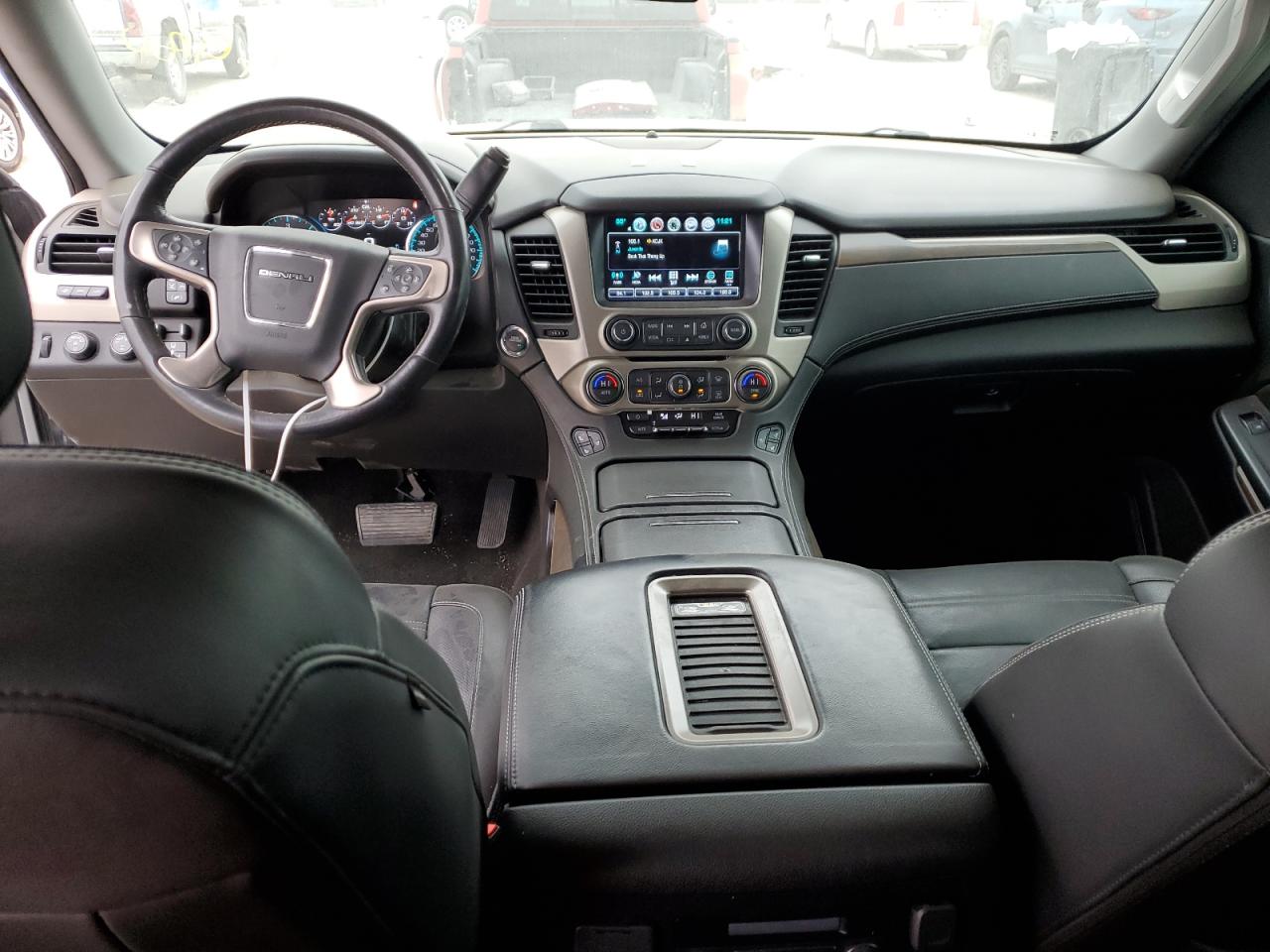 2018 GMC Yukon - Image 8