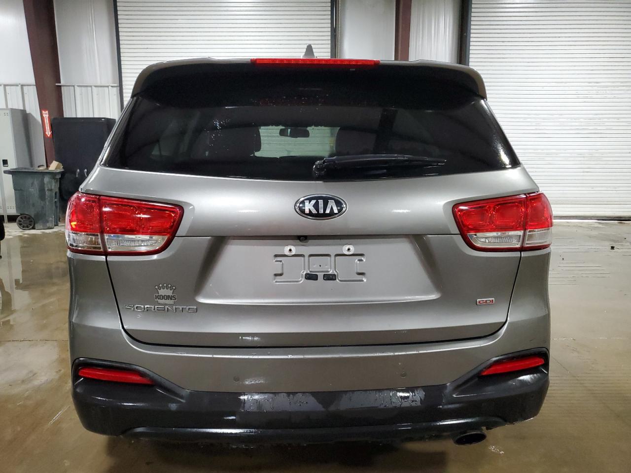 2017 Kia Sorento - Image 6