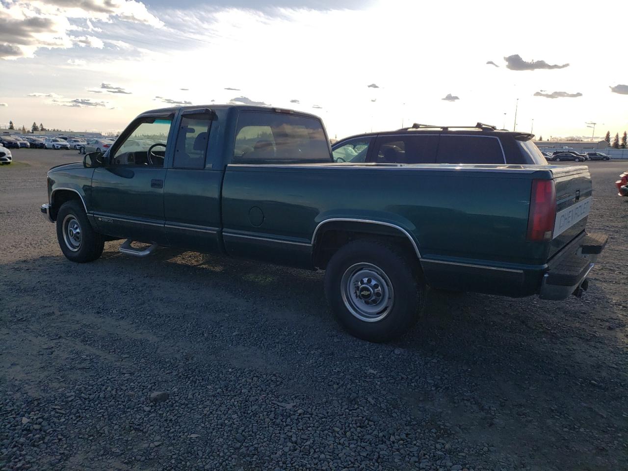 1996 Chevrolet GMT-400 - Image 2