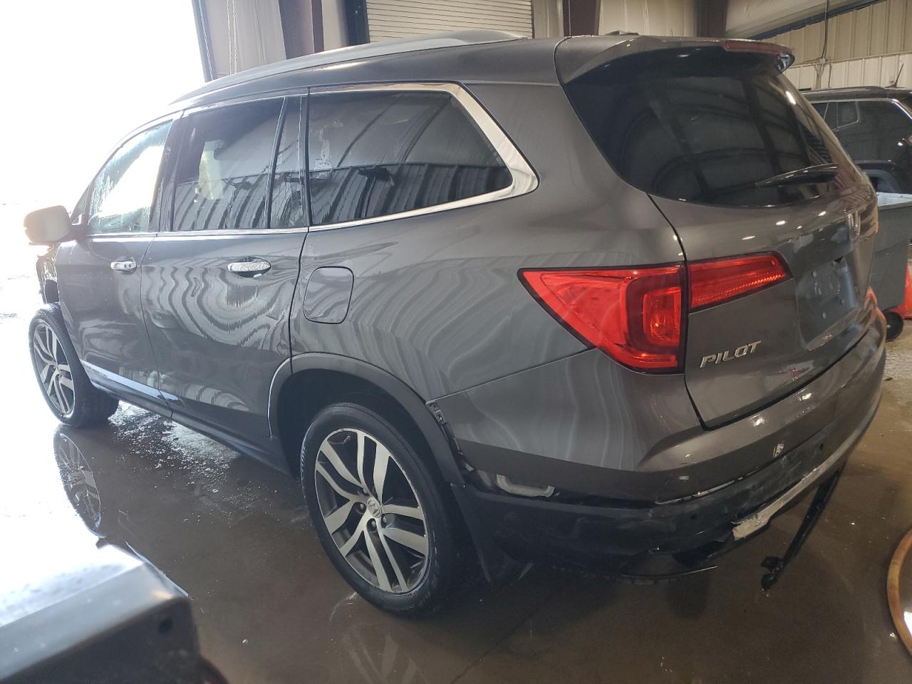 2016 Honda Pilot - Image 2