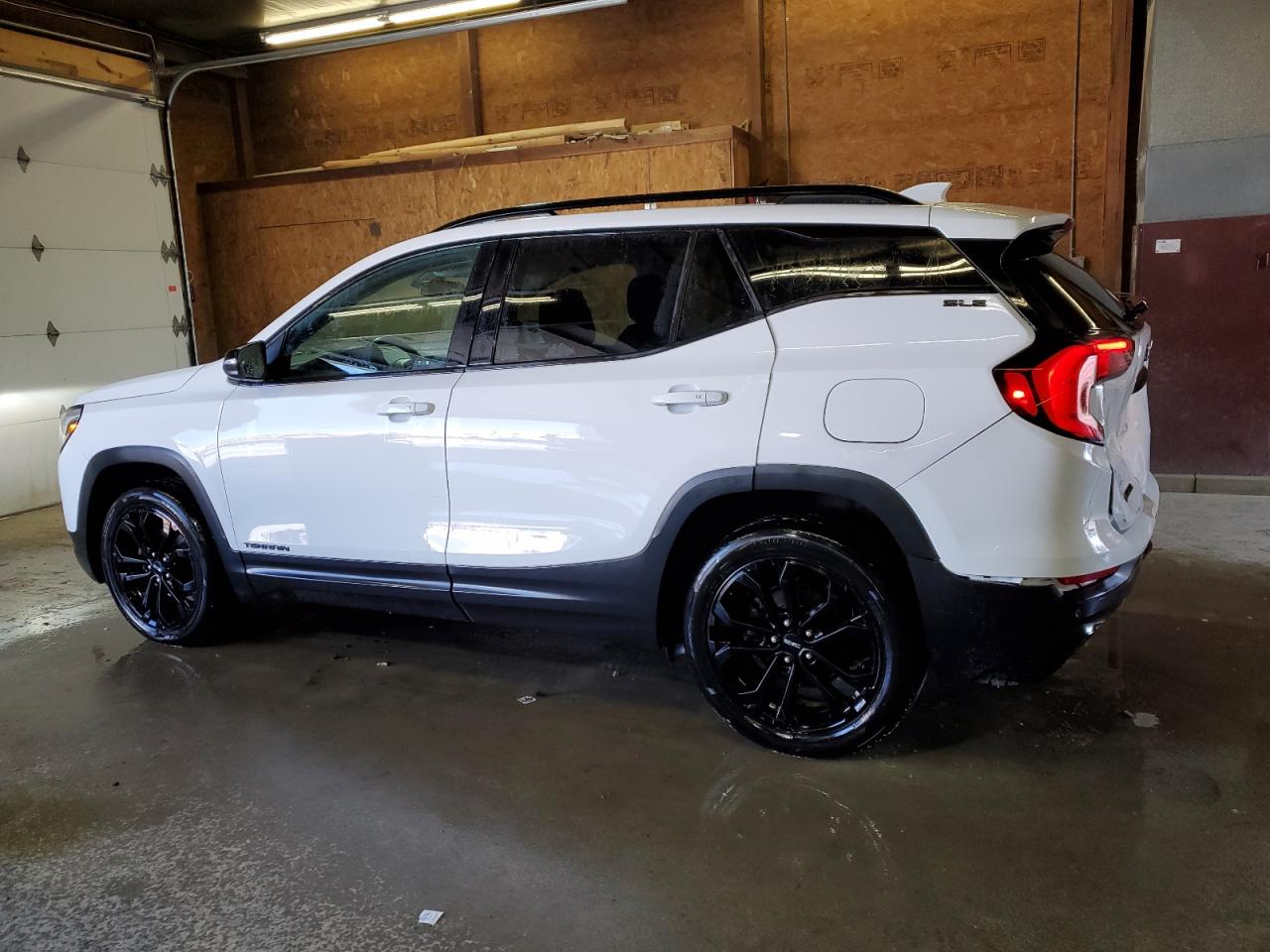 2019 GMC Terrain - Image 2