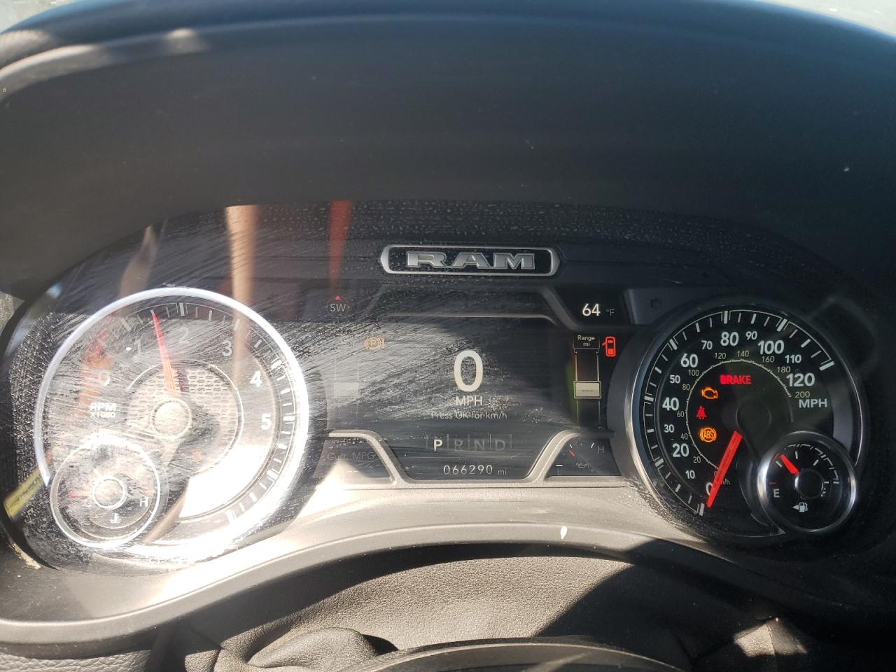 2021 RAM 1500 - Image 9