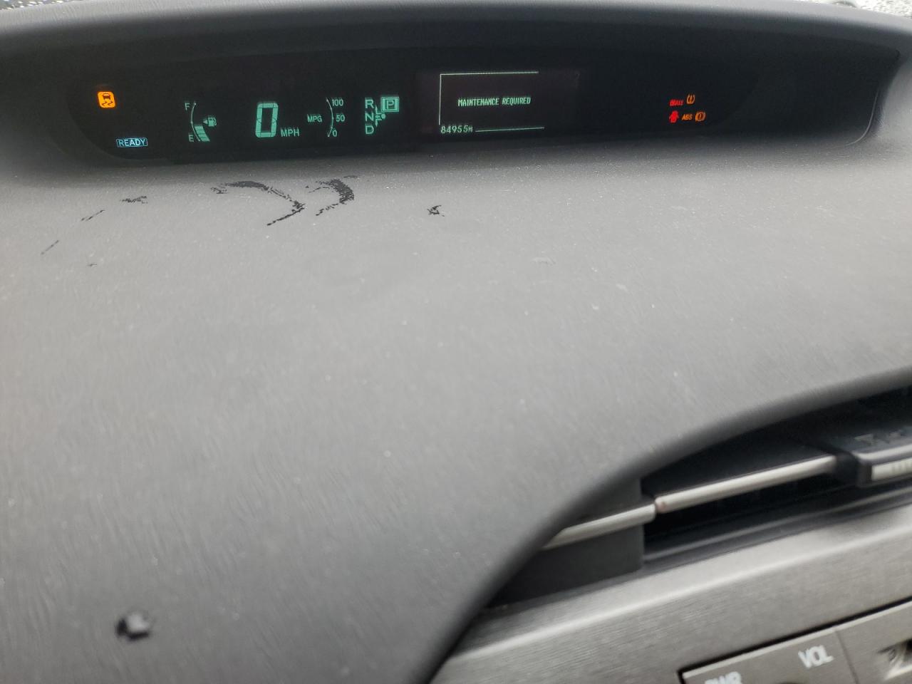 2015 Toyota Prius - Image 9