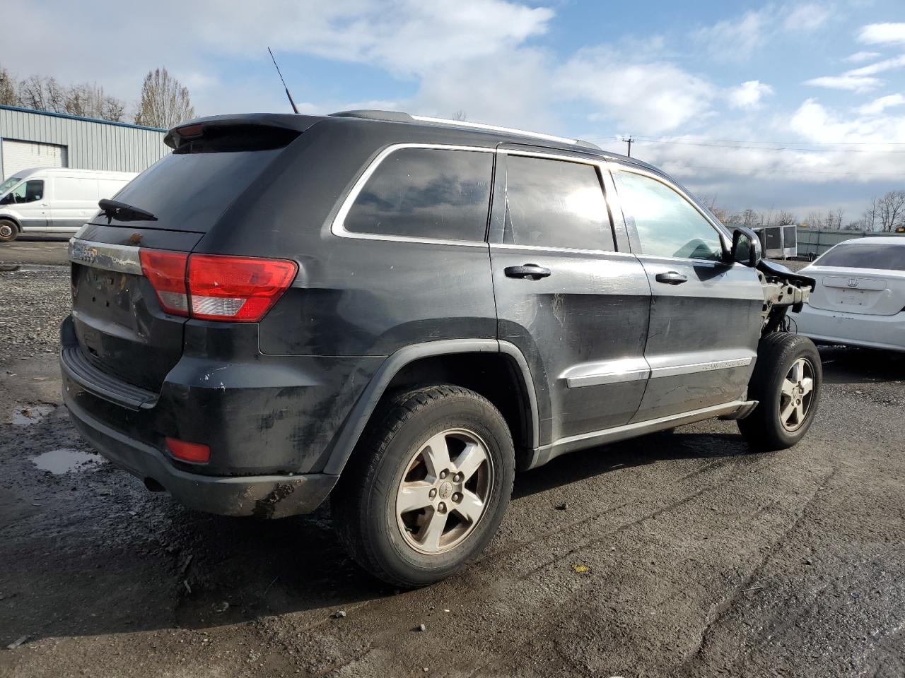 2011 Jeep Grand Cherokee - Image 3