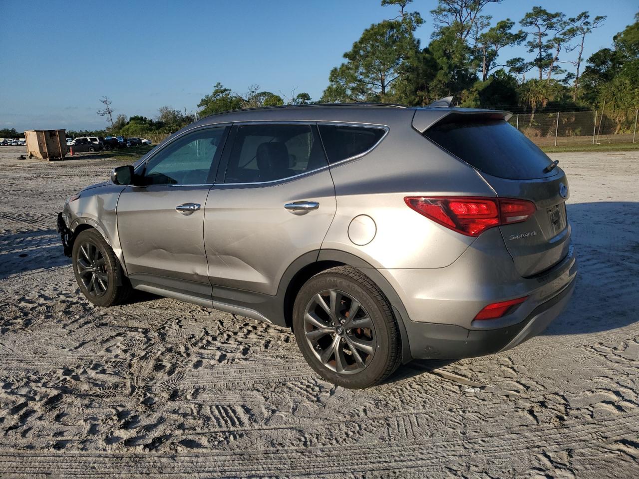 2018 Hyundai Santa Fe - Image 2