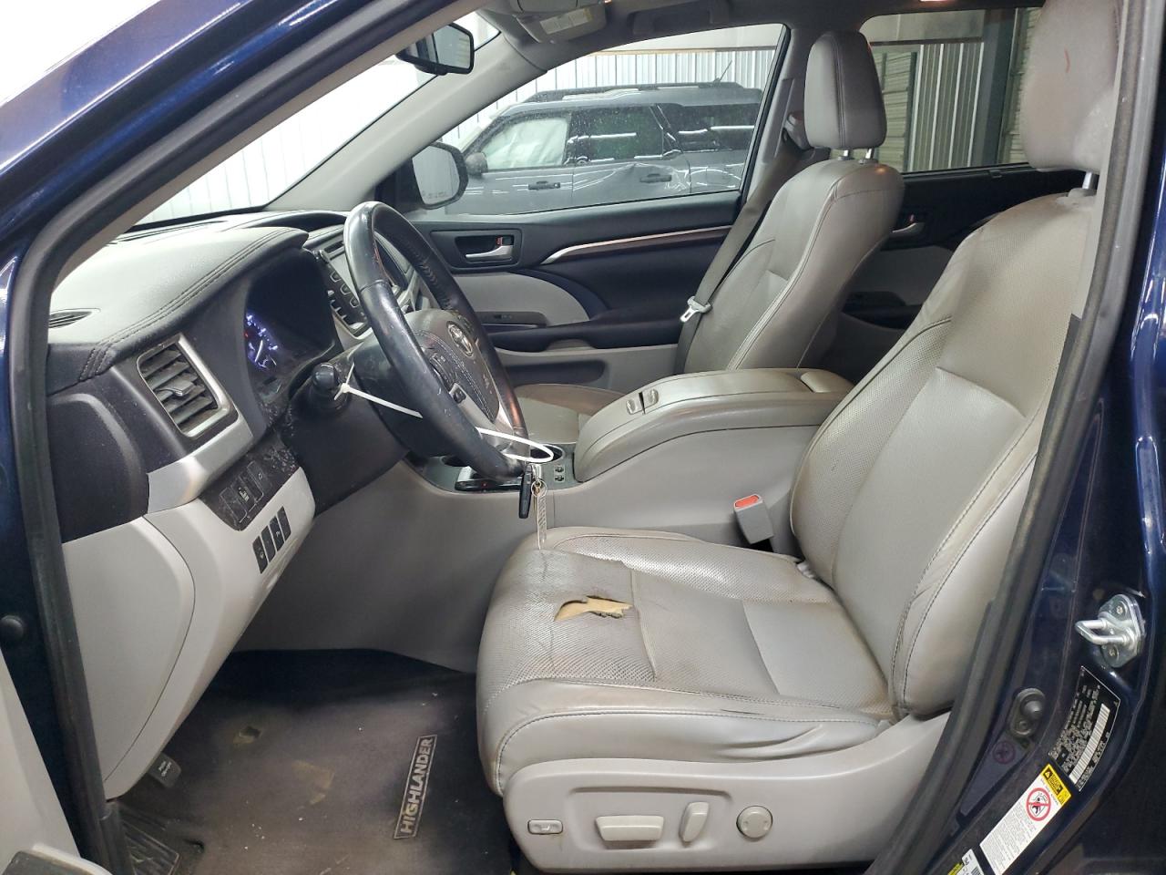 2016 Toyota Highlander - Image 7