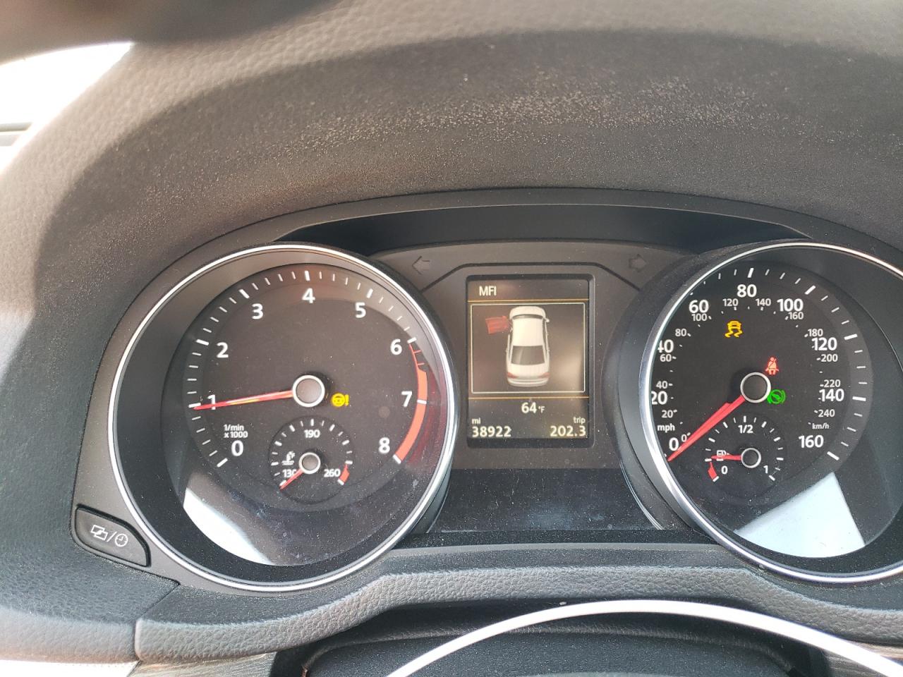 2017 Volkswagen Passat - Image 9