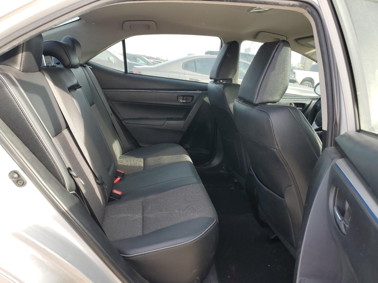 2015 Toyota Corolla - Image 10