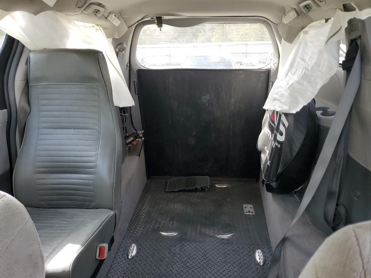 2019 Toyota Sienna Le VIN: 5TDKZ3DC7KS019908 Lot: 47618595