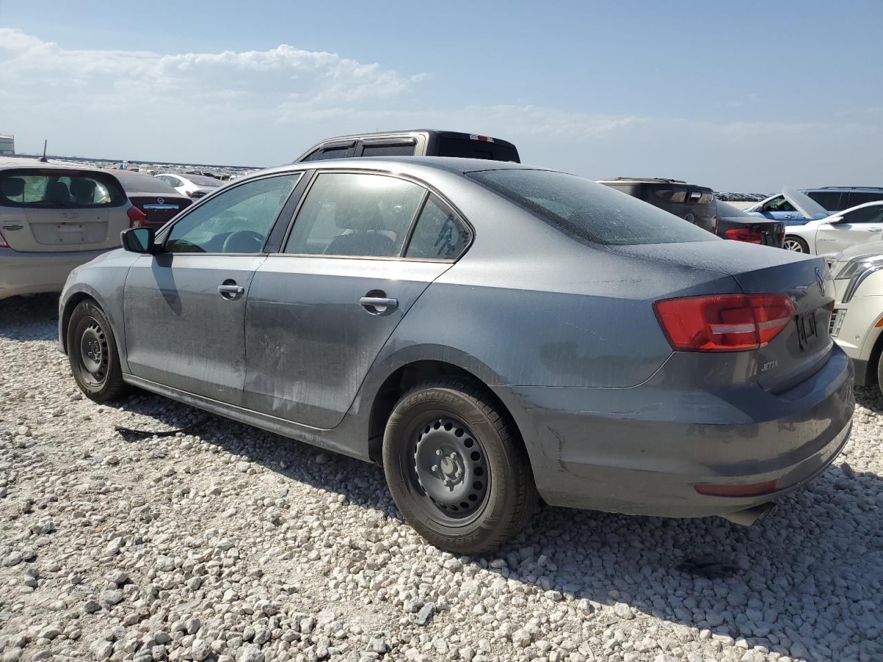 2015 Volkswagen Jetta - Image 2