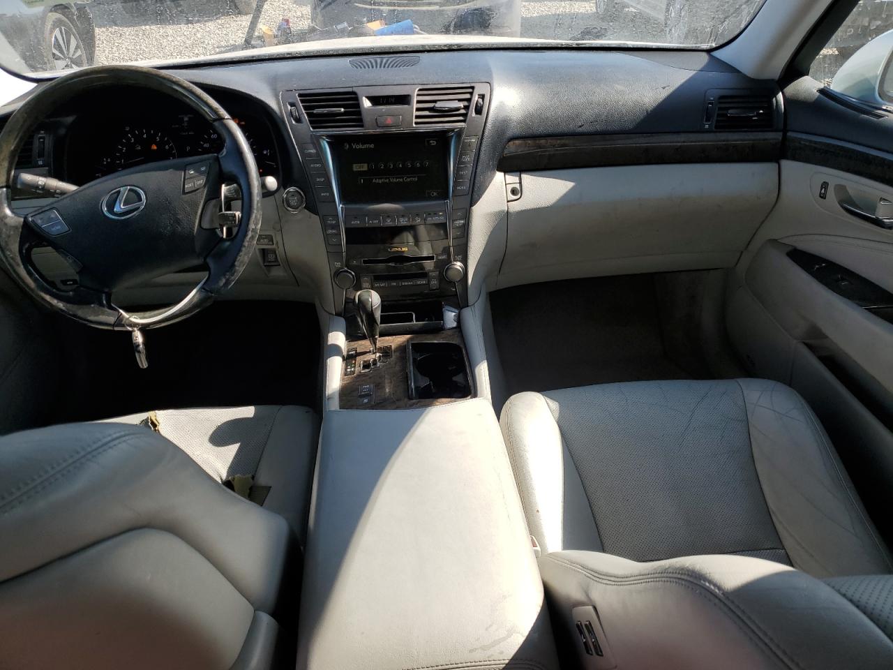 2007 Lexus LS - Image 8