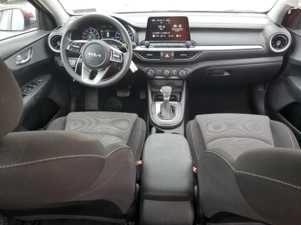 2023 Kia Forte - Image 8