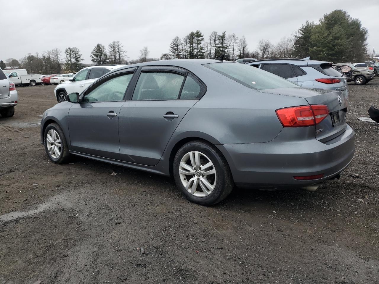 2015 Volkswagen Jetta - Image 2