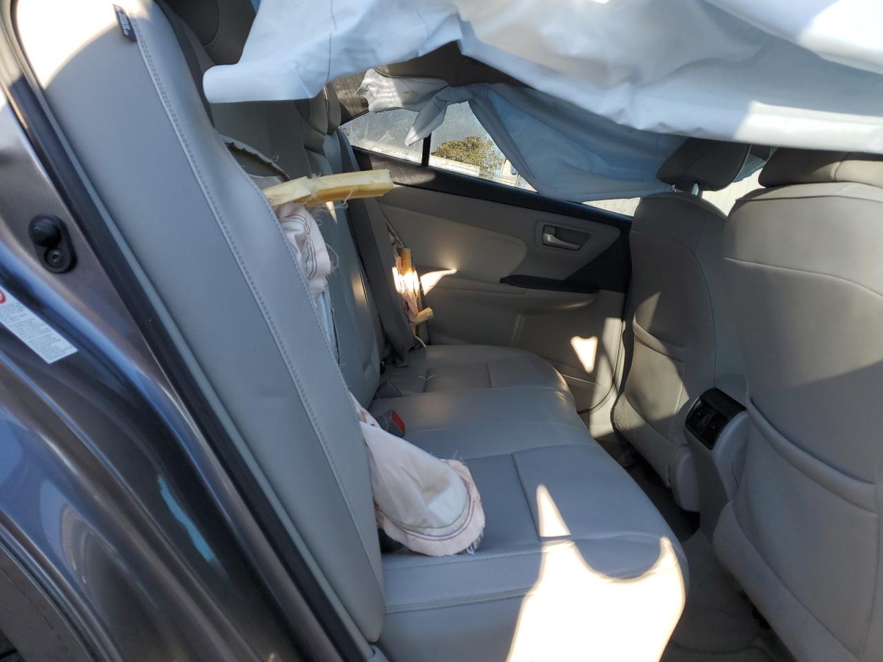 2015 Toyota Camry - Image 10