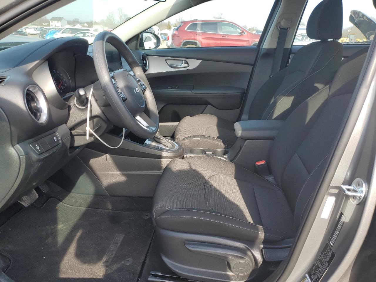 2023 Kia Forte - Image 7
