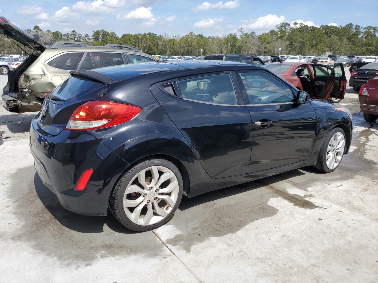 2012 Hyundai Veloster - Image 3