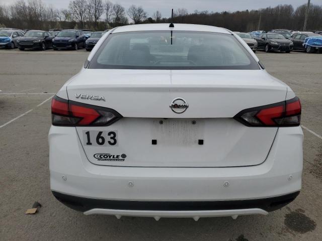  NISSAN VERSA 2021 Biały