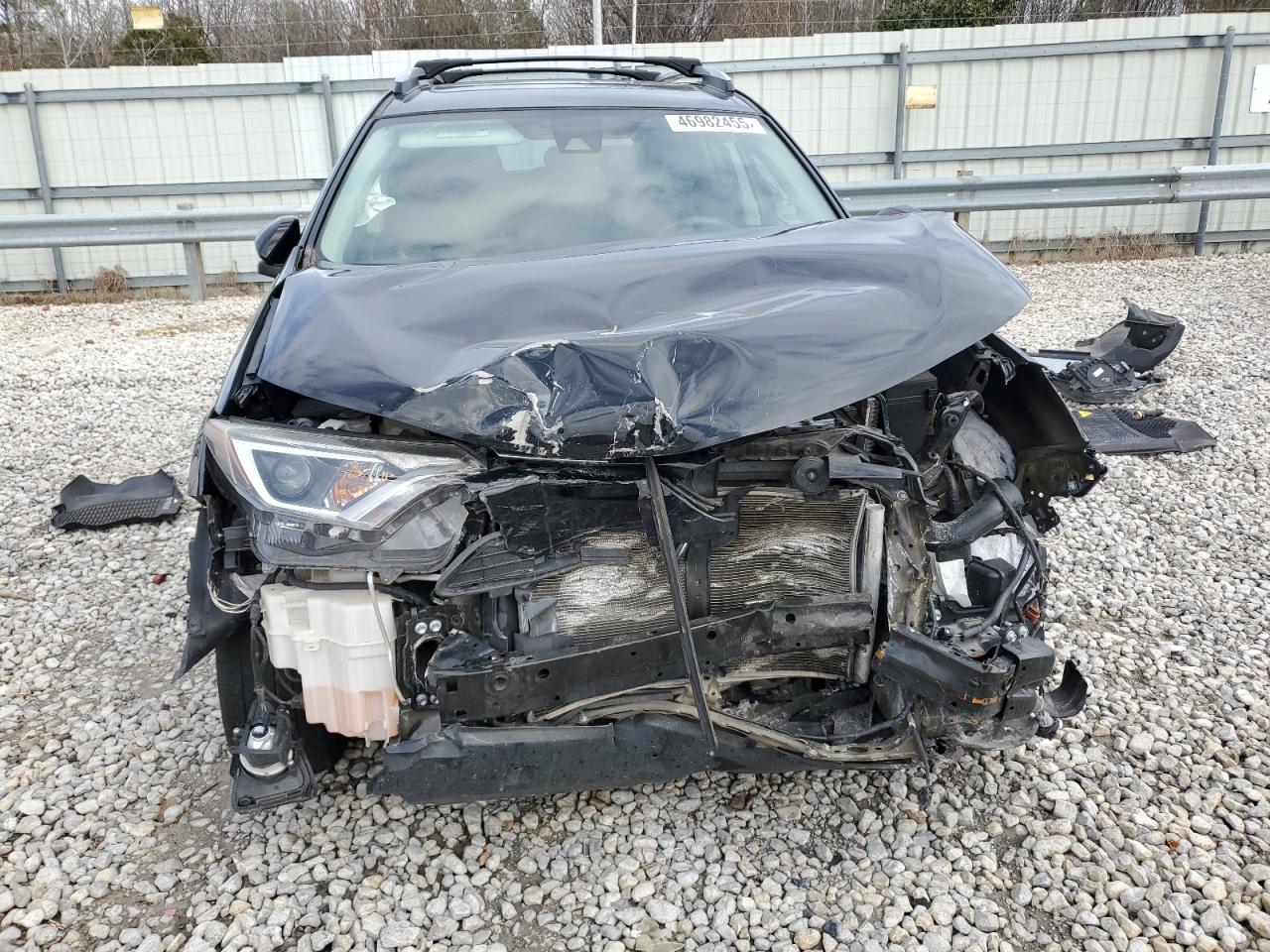 2017 Toyota RAV 4 - Image 5