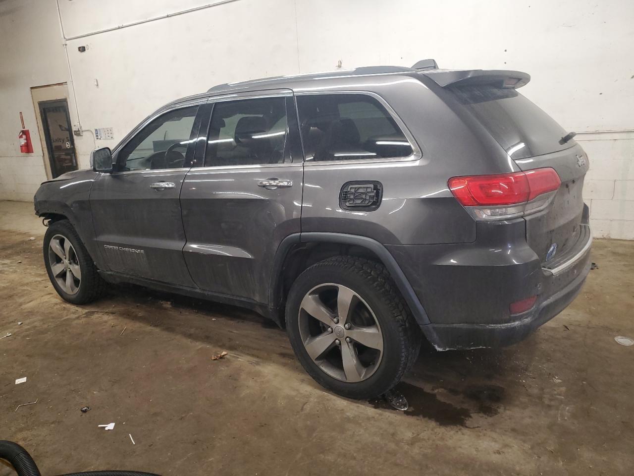 2015 Jeep Grand Cherokee - Image 2