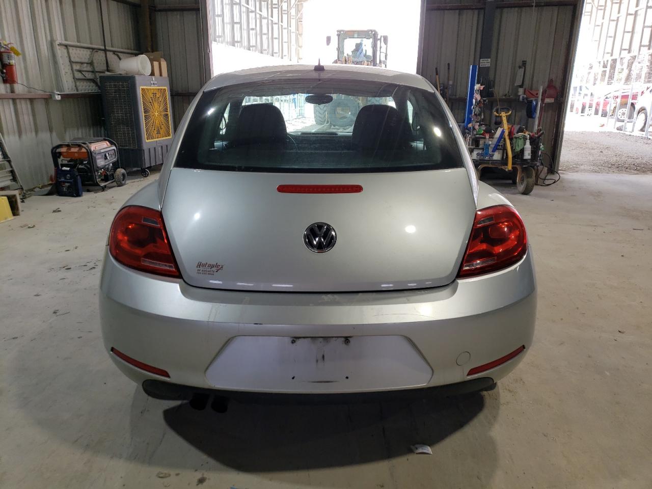 2014 Volkswagen Beetle - Image 6