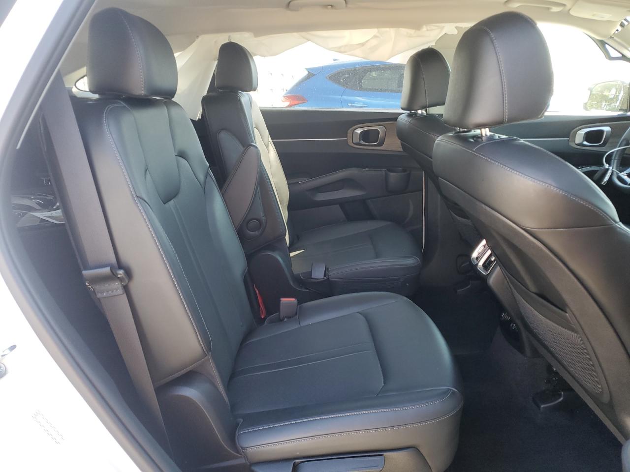 2023 Kia Sorento - Image 11