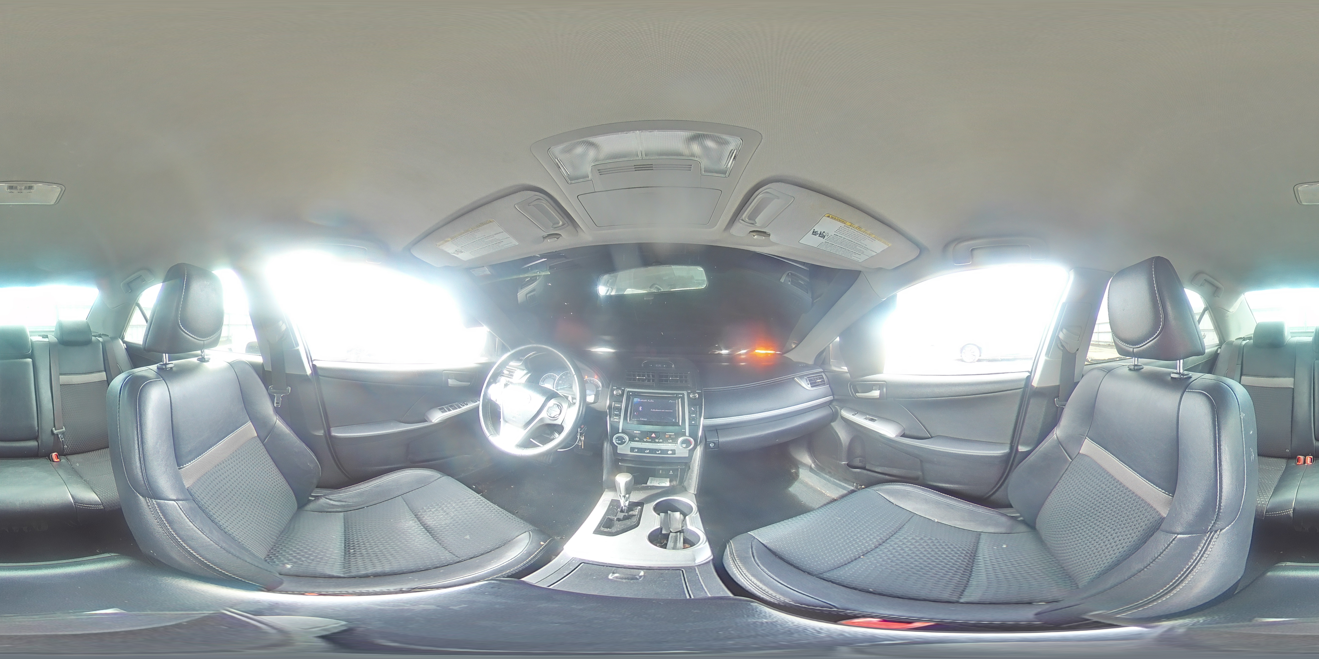 2013 Toyota Camry - Image 12