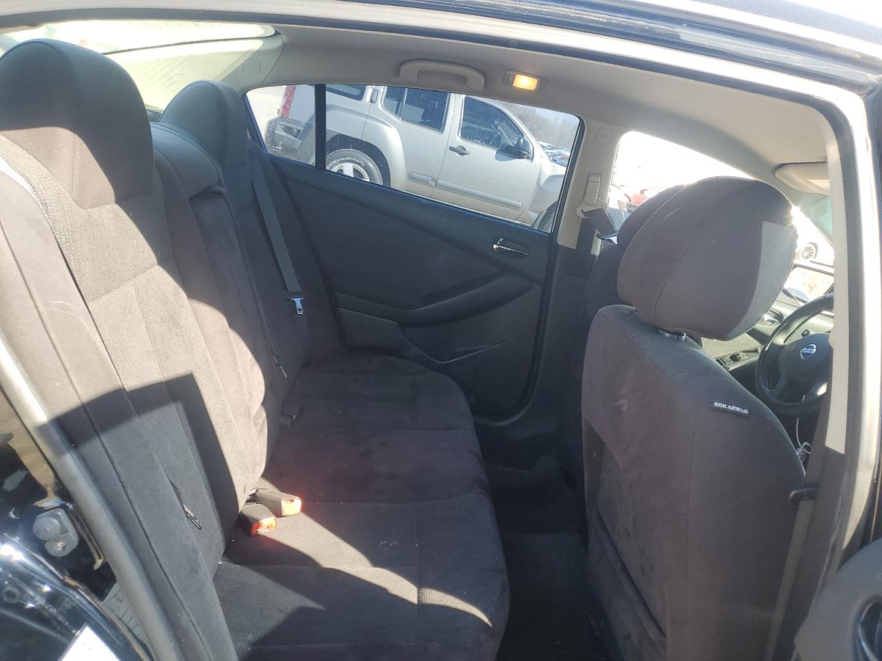 2012 Nissan Altima - Image 10