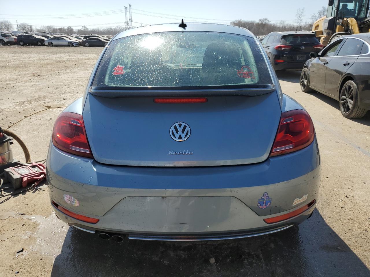 2019 Volkswagen Beetle - Image 6