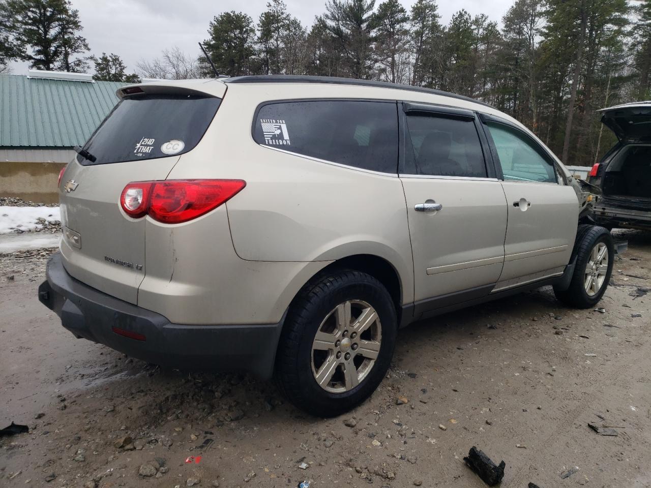 2011 Chevrolet Traverse - Image 3