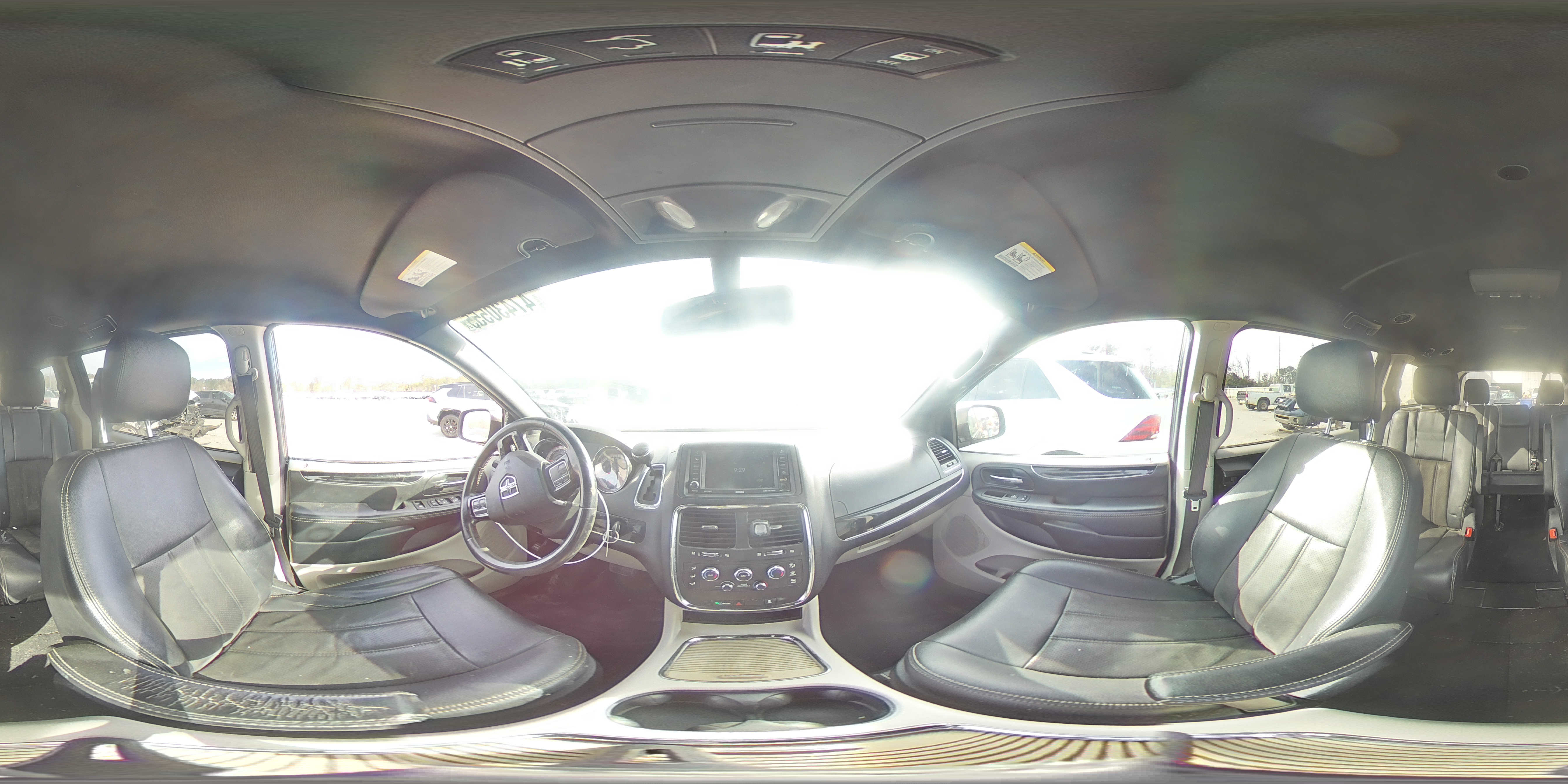2019 Dodge Caravan - Image 15