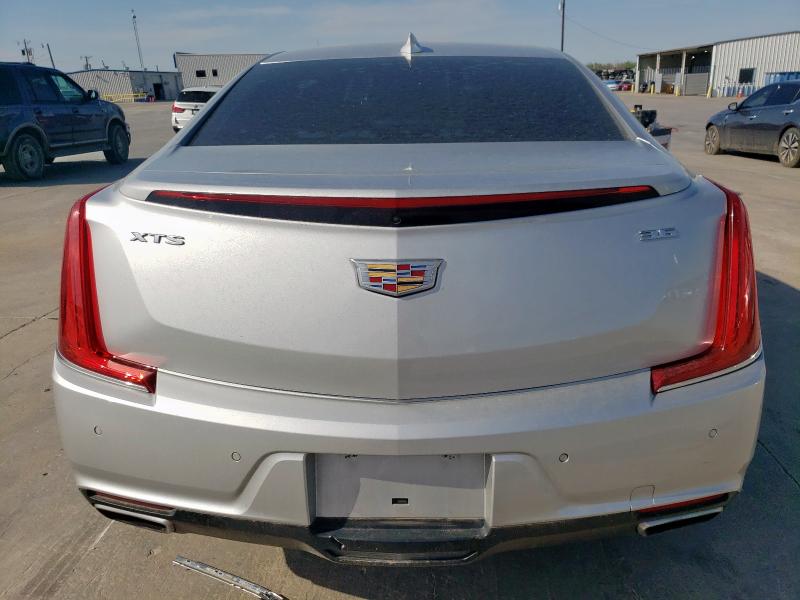  CADILLAC XTS 2019 Silver