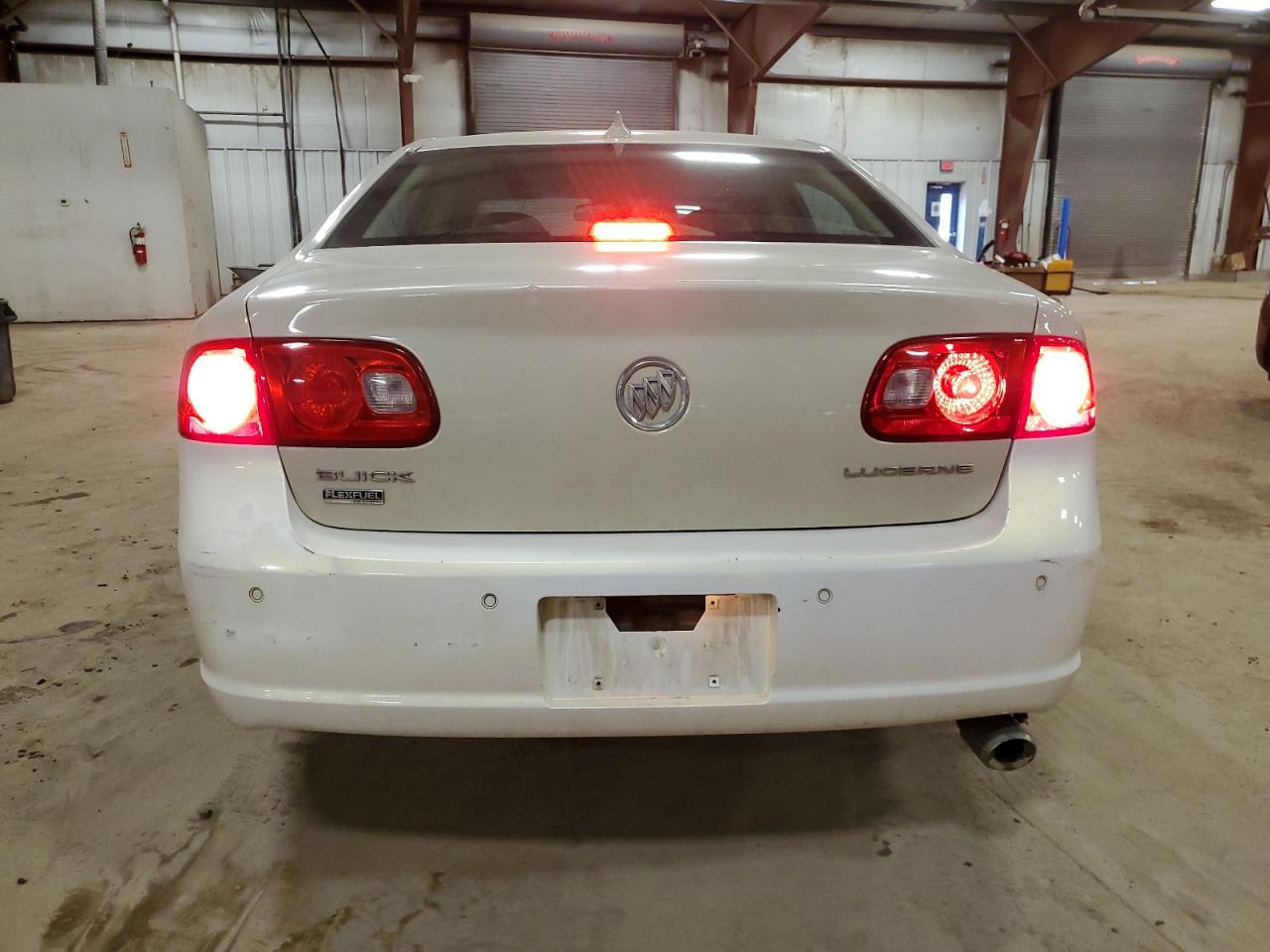 2011 Buick Lucerne - Image 6