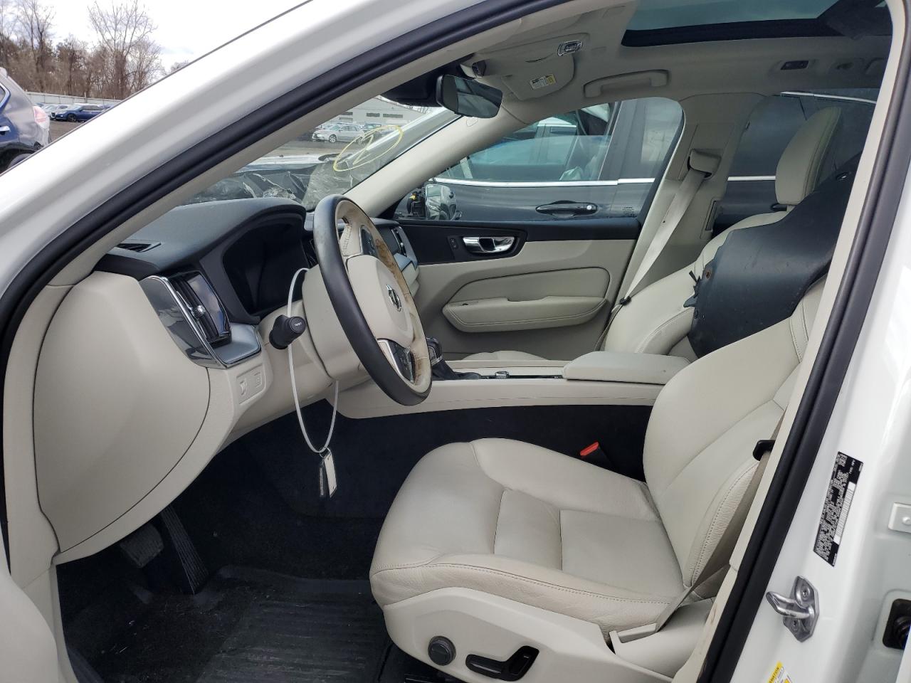 2020 Volvo XC60 - Image 7