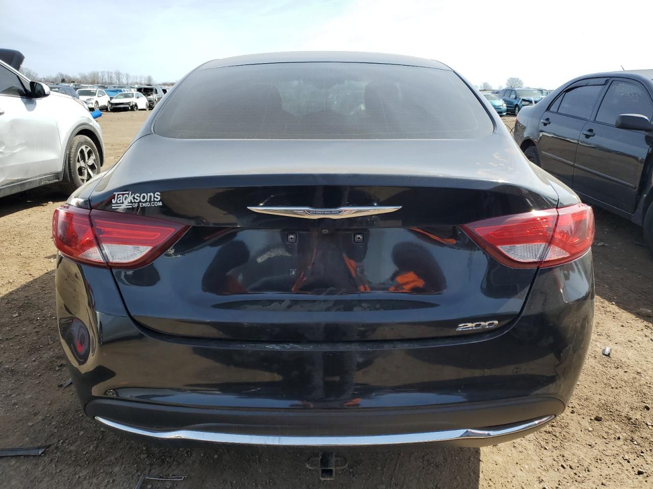 2016 Chrysler 200 - Image 6