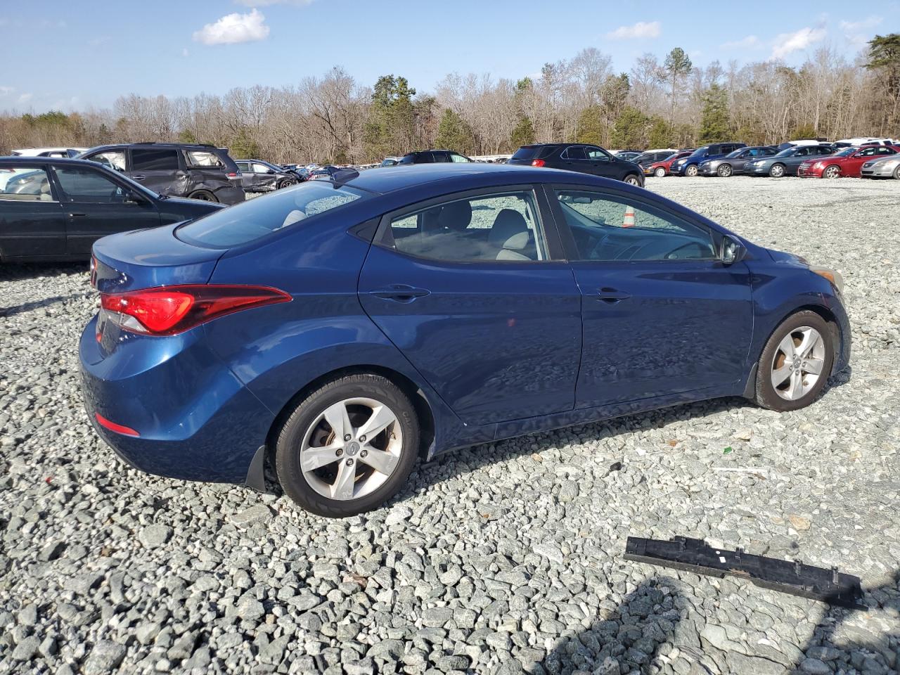 2016 Hyundai Elantra - Image 3