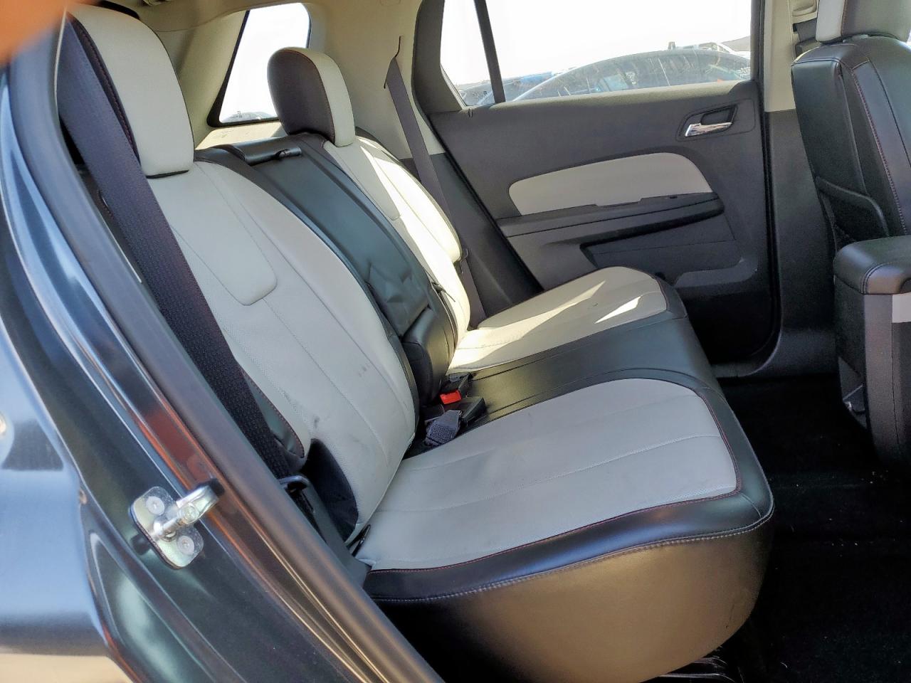 2017 GMC Terrain - Image 11