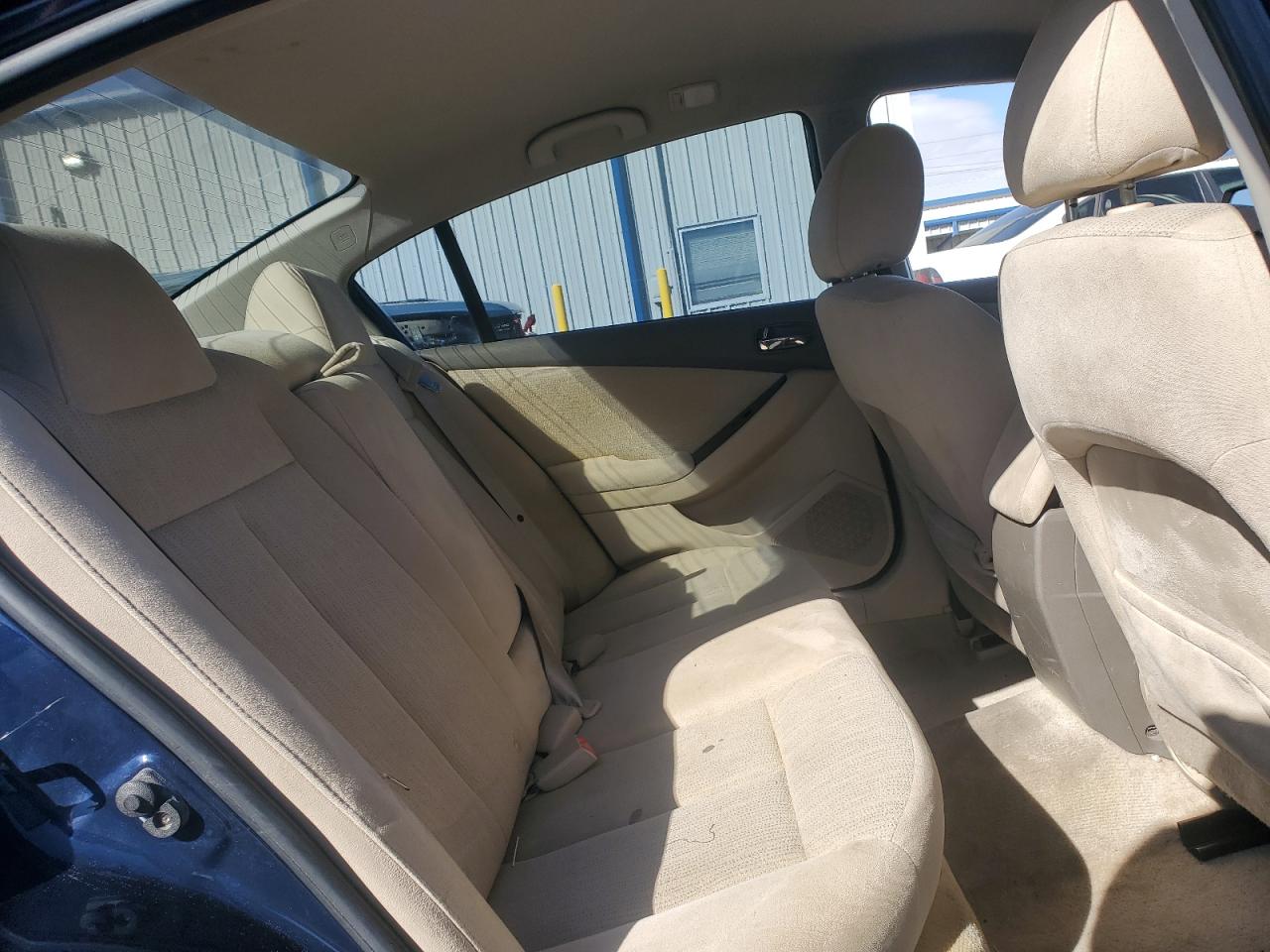 2011 Nissan Altima - Image 10