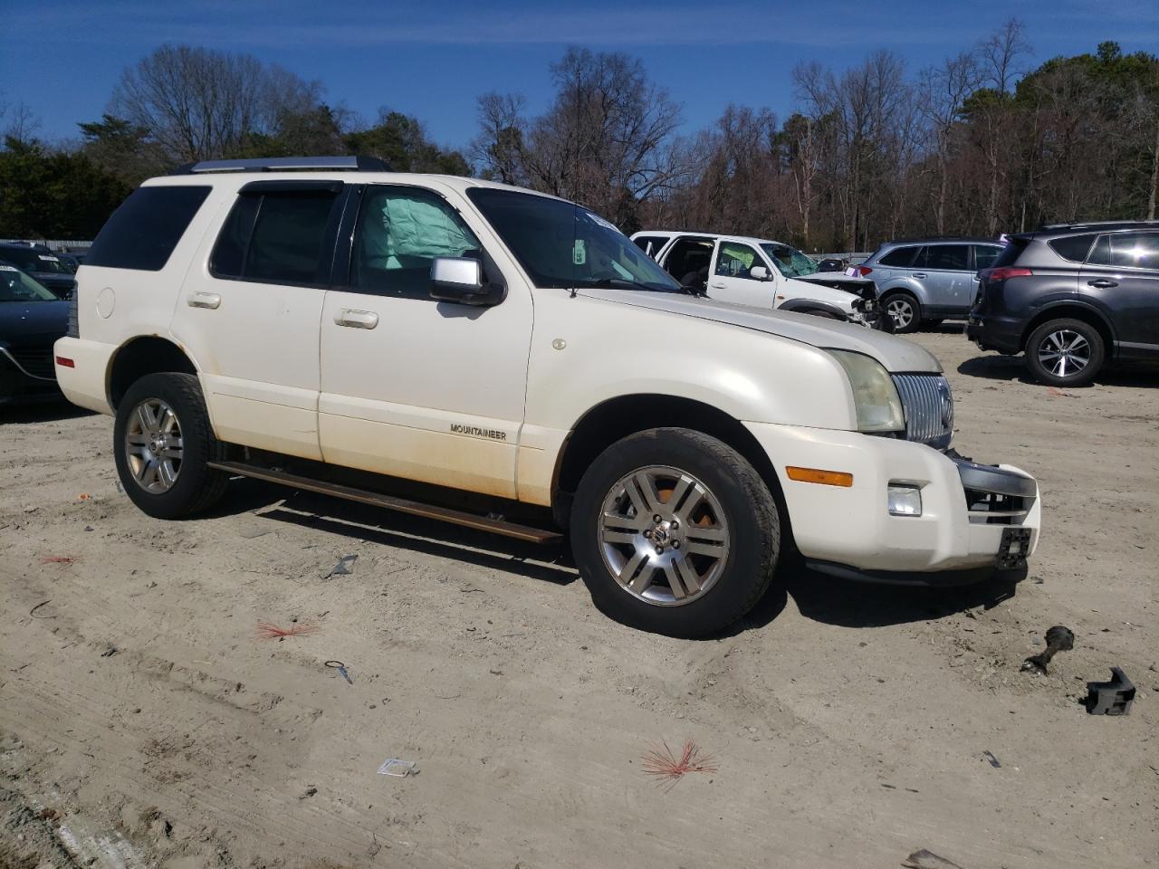 2008 Mercury Mountaineer - Image 4