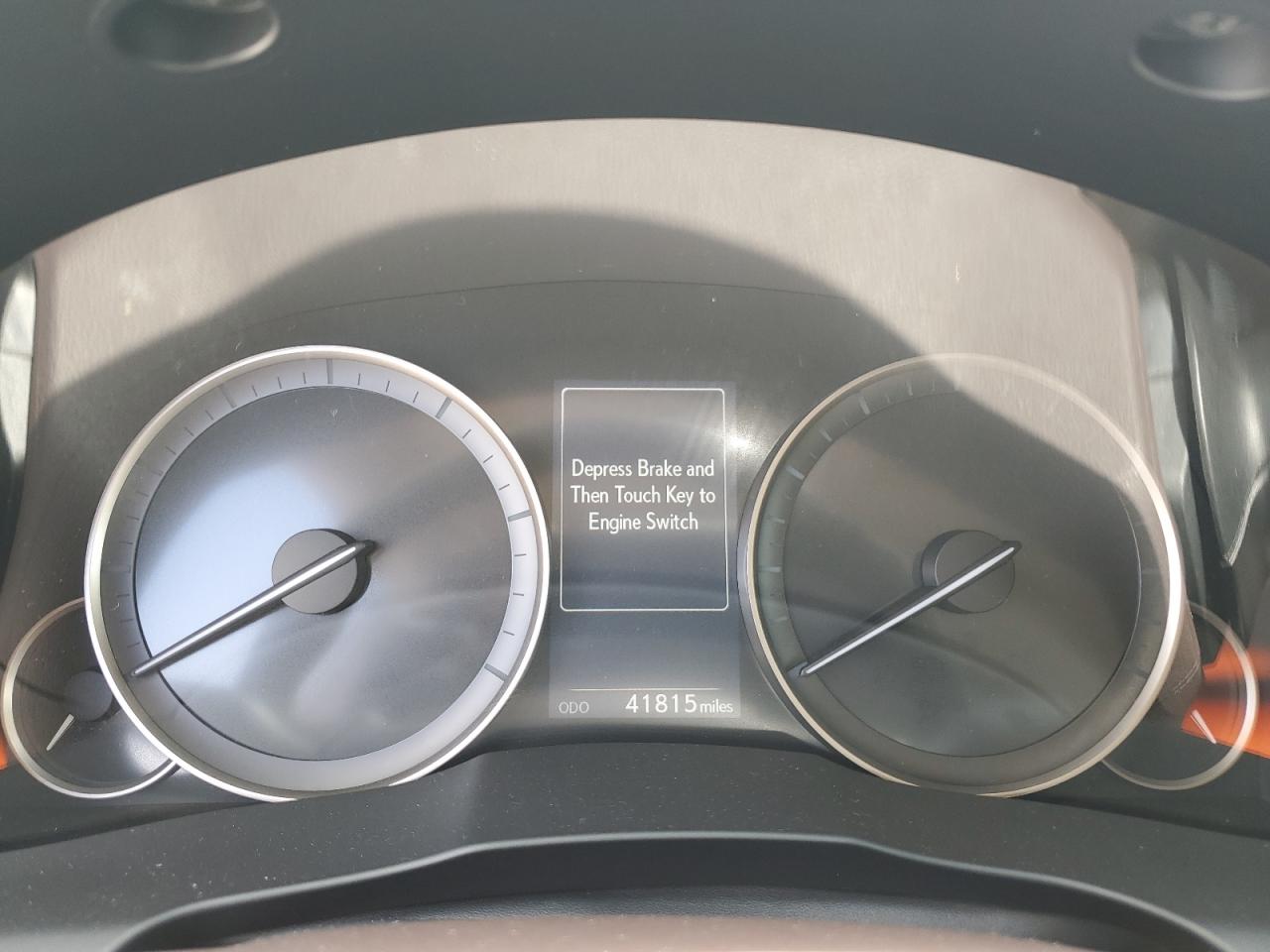 2017 Lexus ES - Image 9